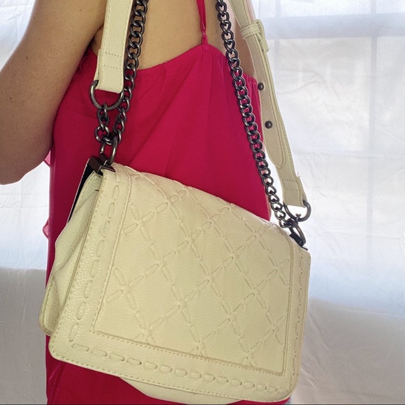 White Purse - Picture 2 of 4